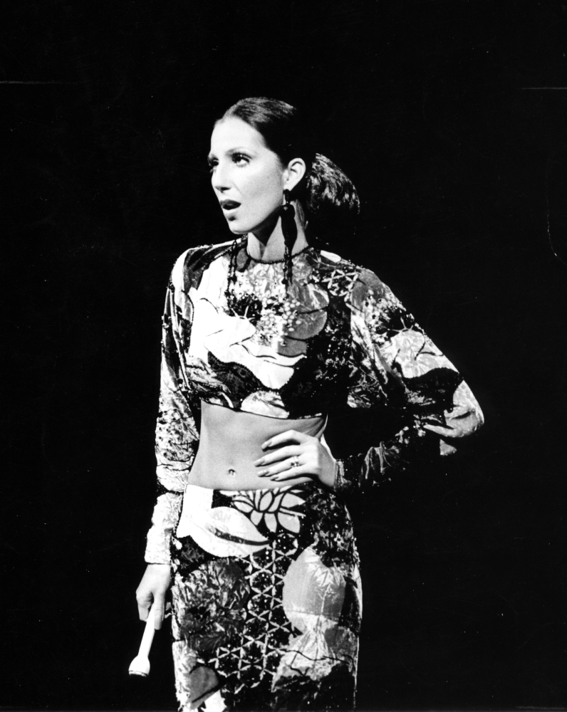 cher-fashion-outfit-from-1970